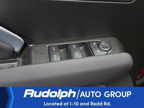 Used 2025 Chevrolet Colorado Z71 w/ Z71 Convenience Package 2 AWD/4WD image 12