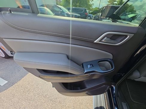 Used 2018 GMC Yukon Denali AWD/4WD image 16