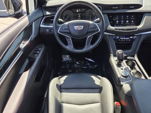 Used 2021 Cadillac XT5 Premium Luxury FWD image 12