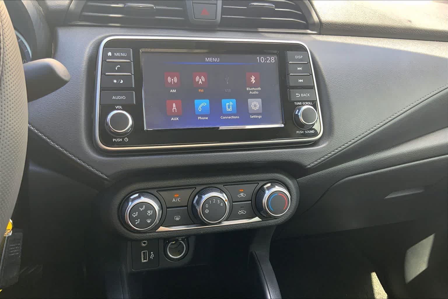 Used 2024 Nissan Versa S FWD image 34