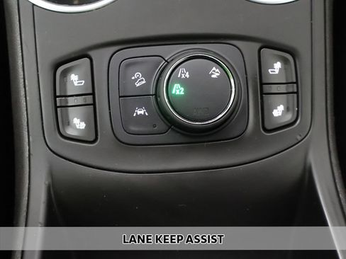 Used 2020 GMC Terrain SLE w/ Driver Convenience Package AWD/4WD image 3