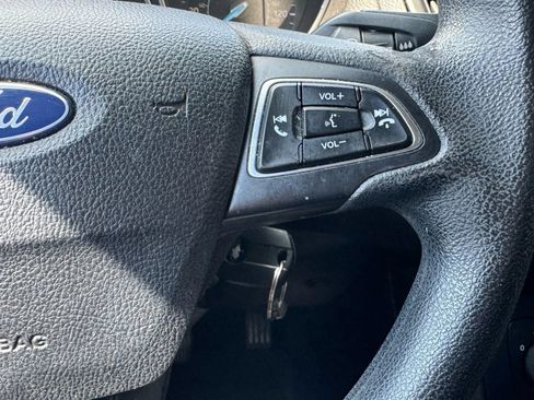 Used 2017 Ford Focus SE FWD image 30
