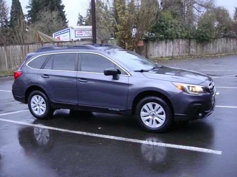Used 2018 Subaru Outback 2.5i AWD/4WD image 1