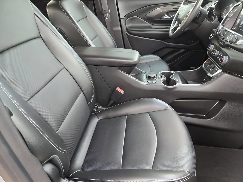 Used 2022 GMC Terrain SLT w/ Infotainment Package II AWD/4WD image 13