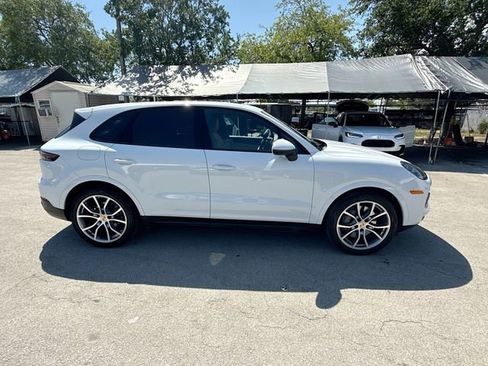 Used 2019 Porsche Cayenne S w/ Premium Plus Package AWD/4WD image 8