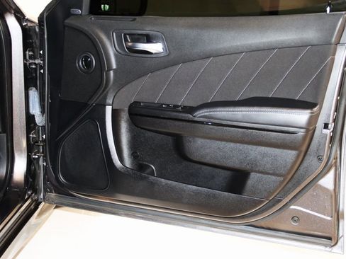 Used 2022 Dodge Charger R/T w/ Blacktop Package image 62