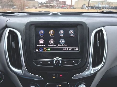 Used 2022 Chevrolet Equinox LS image 13