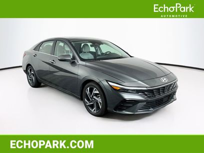 Used 2025 Hyundai Elantra Limited