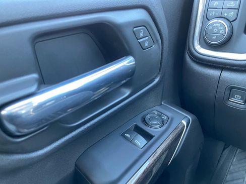 Used 2023 Chevrolet Silverado 2500 LT w/ Convenience Package image 9