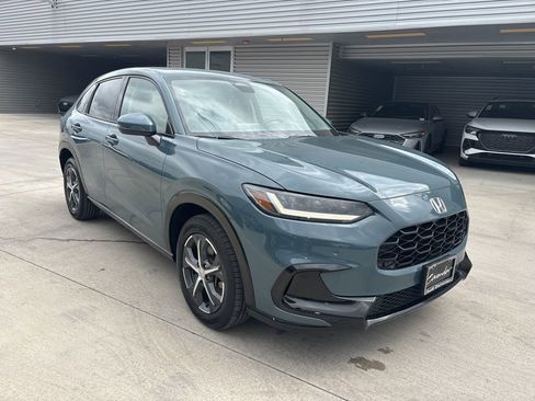 Used 2023 Honda HR-V EX-L image 3