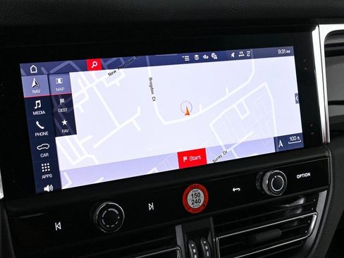 New 2025 Porsche Macan image 15