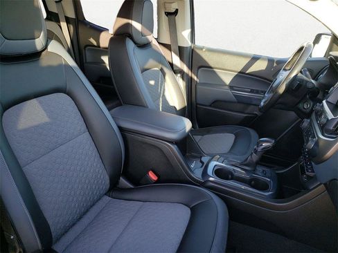 Used 2022 Chevrolet Colorado Z71 w/ Safety Package image 15