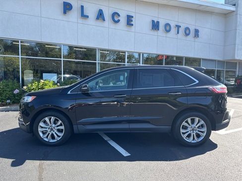 Used 2022 Ford Edge Titanium image 4