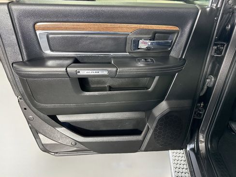 Used 2018 RAM 2500 Laramie w/ Convenience Group AWD/4WD image 25