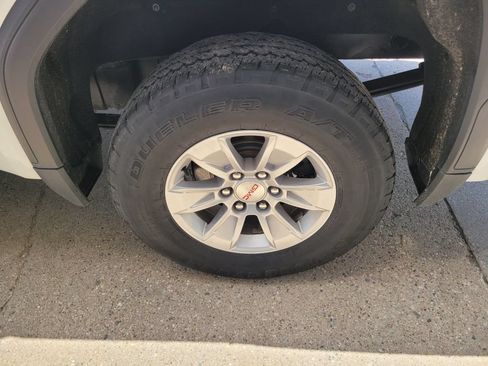 Used 2021 GMC Sierra 1500 SLE AWD/4WD image 15