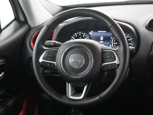 Used 2023 Jeep Renegade Trailhawk w/ Trailhawk Elite Group AWD/4WD image 16