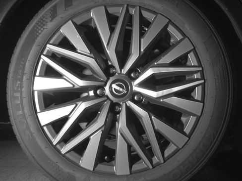 Used 2025 Nissan Altima 2.5 SV FWD image 15