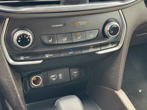 Used 2020 Hyundai Santa Fe SE FWD image 22