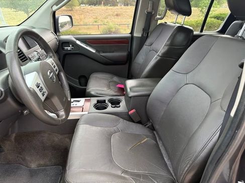 Used 2012 Nissan Pathfinder LE AWD/4WD image 17