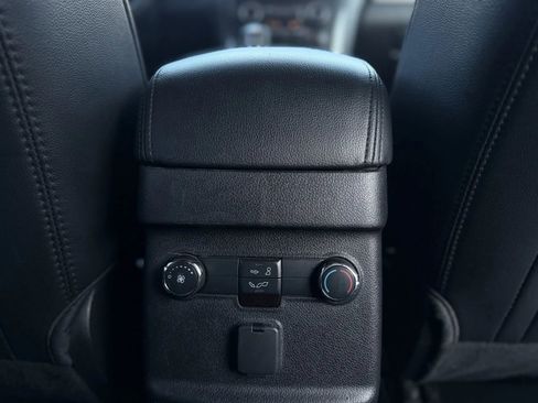 Used 2018 Ford Explorer XLT w/ Equipment Group 202A image 40