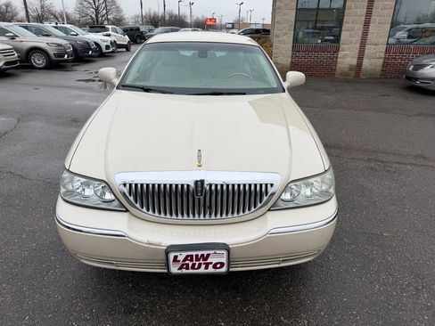 Used 2003 Lincoln Town Car Cartier image 8