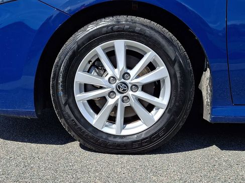 Used 2025 Toyota Camry LE image 11