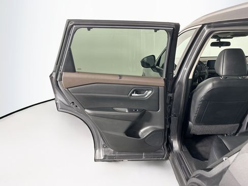 Used 2023 Nissan Rogue SV w/ SV Premium B Package FWD image 26