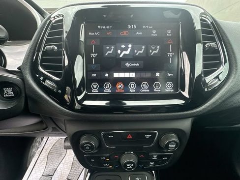 Used 2020 Jeep Compass Limited AWD/4WD image 20