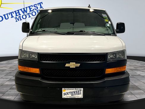Used 2023 Chevrolet Express 3500 LS RWD image 2