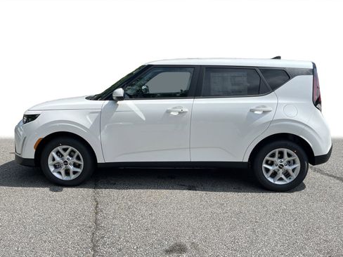 New 2025 Kia Soul S image 22