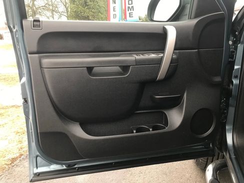 Used 2010 GMC Sierra 2500 SLE image 11