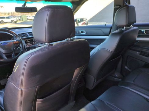 Used 2016 Ford Explorer XLT w/ Equipment Group 202A image 20