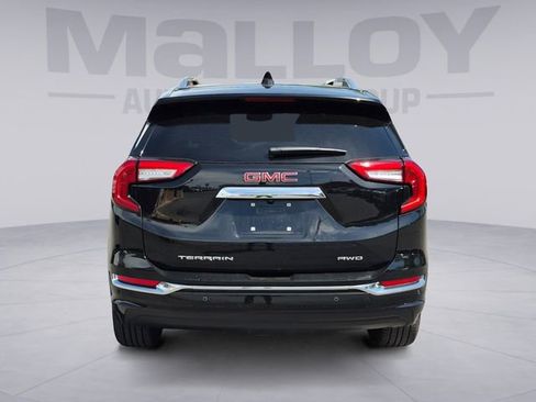 Used 2023 GMC Terrain Denali w/ Denali Premium Package AWD/4WD image 4