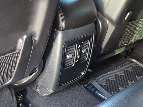 Used 2020 Jeep Grand Cherokee Laredo image 12