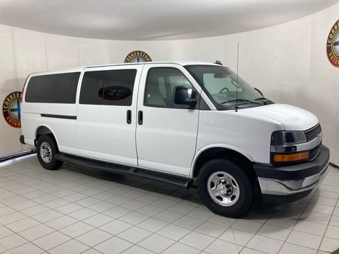 Used 2025 Chevrolet Express 3500 LT w/ LT Preferred Equipment Group RWD image 17