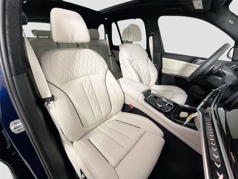 New 2026 BMW X5 xDrive40i w/ M Sport Package AWD/4WD image 30