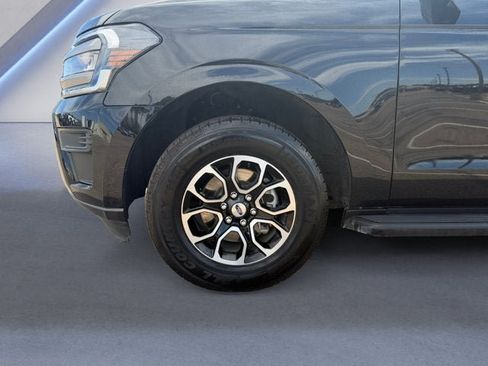 Used 2024 Ford Expedition XLT AWD/4WD image 14