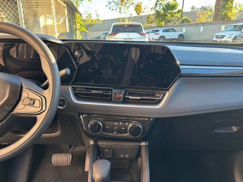 Used 2025 Chevrolet TrailBlazer LT image 18