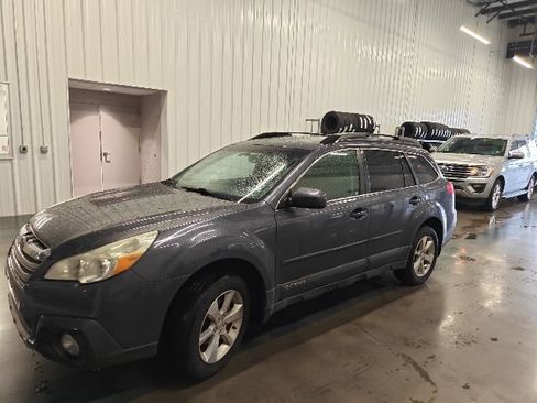 Used 2014 Subaru Outback 2.5i Limited w/ Moonroof Package image 6