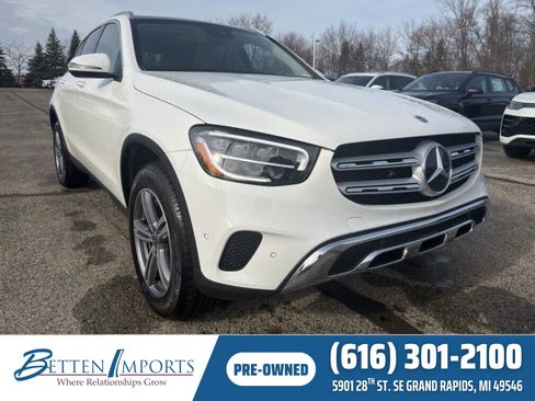 Used 2022 Mercedes-Benz GLC 300 4MATIC image 1