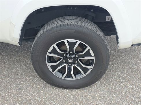 Used 2021 Toyota Tacoma 2WD Double Cab image 7
