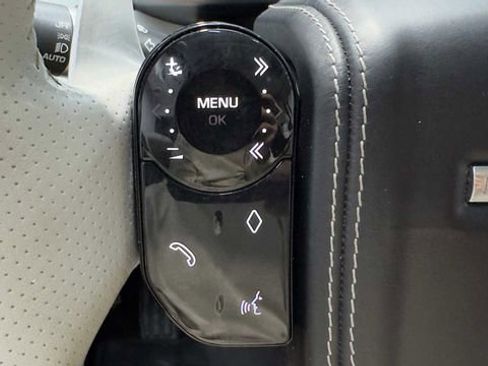 Used 2019 Land Rover Range Rover Sport SVR image 34