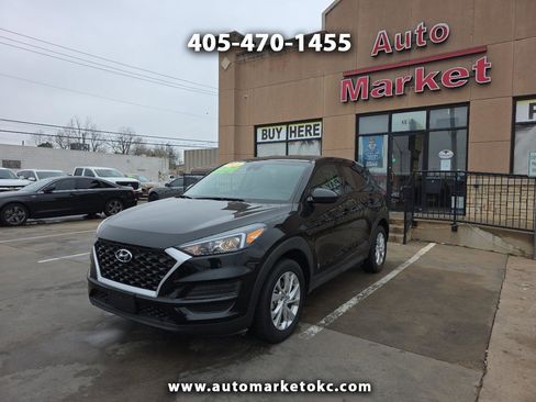Used 2021 Hyundai Tucson SE image 1