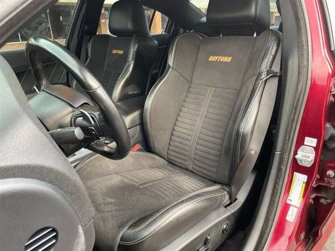 Used 2018 Dodge Charger R/T RWD image 10