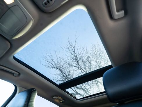 Used 2018 Ford Edge Titanium w/ Equipment Group 302A image 29