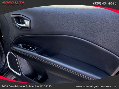 Used 2019 Jeep Compass Limited AWD/4WD image 29