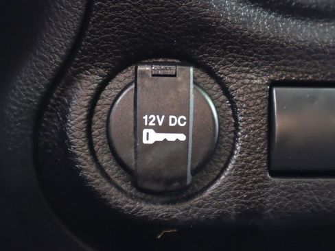 Used 2017 Jeep Wrangler Unlimited Sport w/ Connectivity Group AWD/4WD image 21