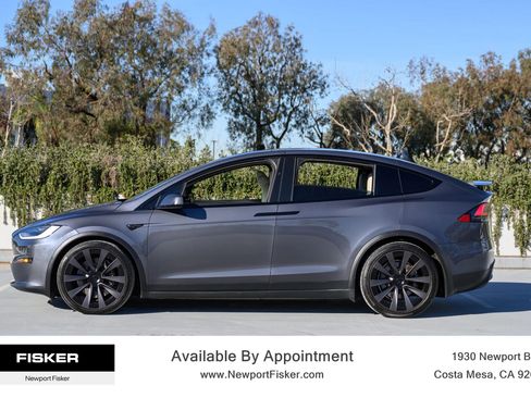 Used 2022 Tesla Model X Plaid image 9