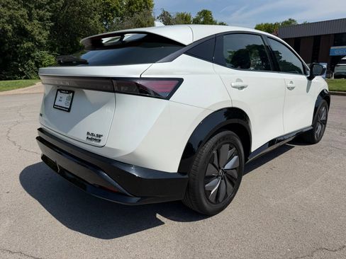 Used 2024 Nissan Ariya AWD image 6