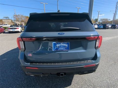 Used 2025 Ford Explorer ST-Line image 6